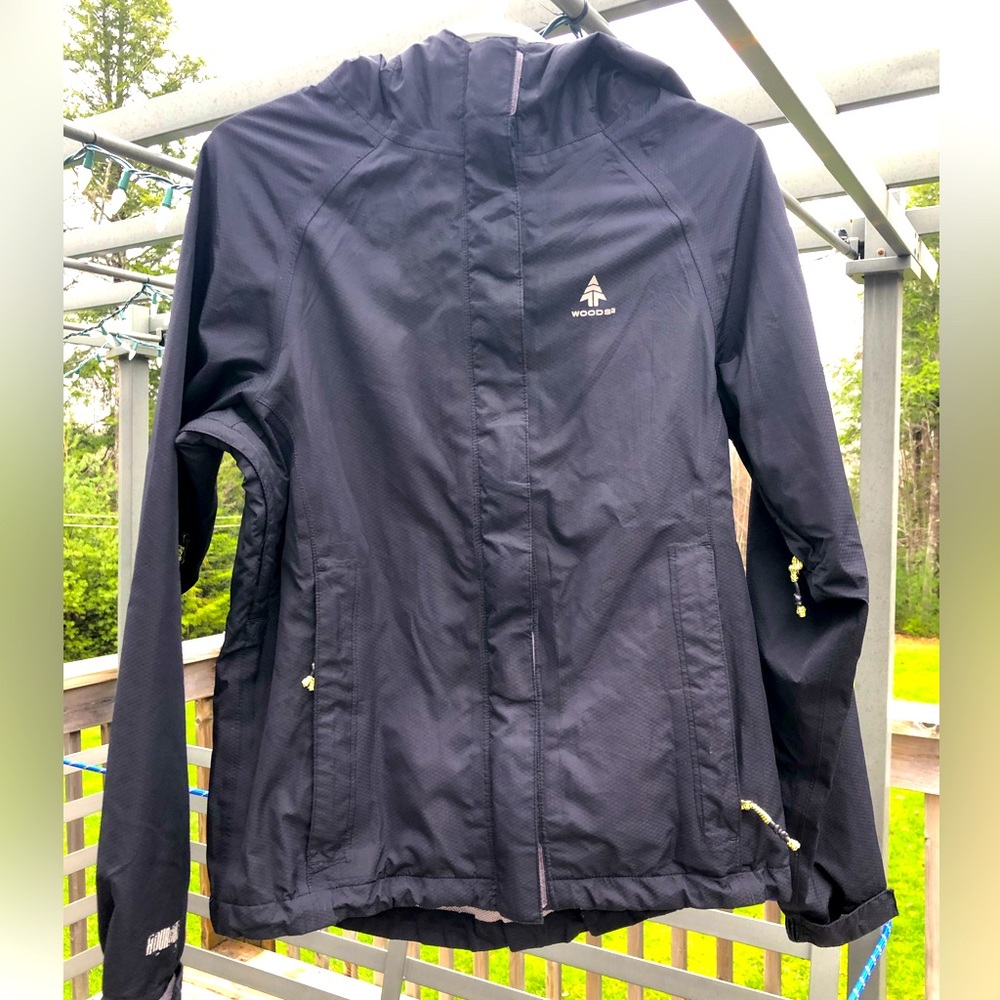 Woods size small mess lined rain jacket